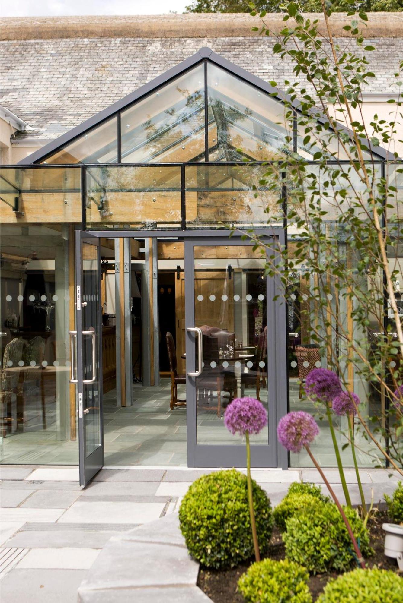 Hotel The Three Crowns Chagford Exterior foto The entrance to the new extension